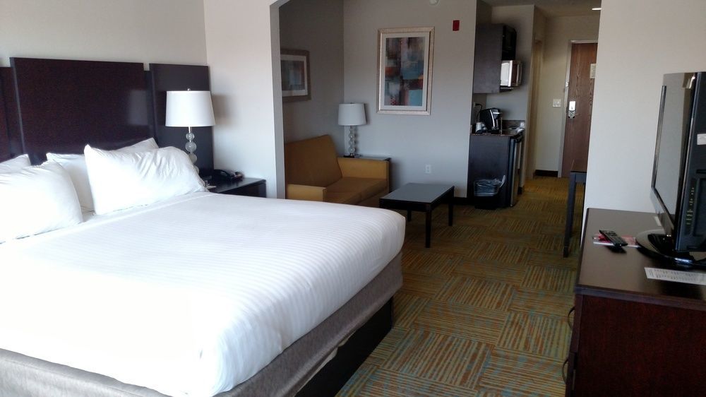 Holiday Inn Express Hotel & Suites Perry, An Ihg Hotel Exterior photo