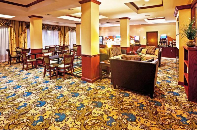 Holiday Inn Express Hotel & Suites Perry, An Ihg Hotel Exterior photo